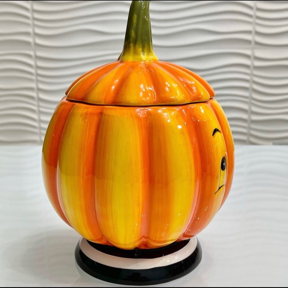 Carnival Cottage by JP Pumpkin đ Canister 2021 - Picture 3 of 5